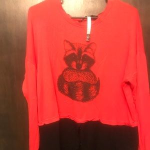 Kenzie EUC cozy soft raccoon top L